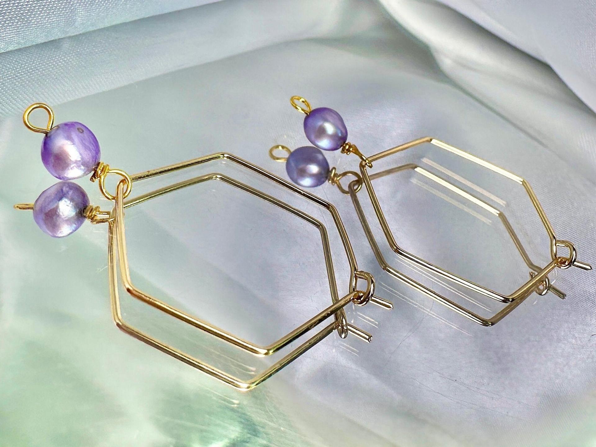 Purple Freshwater Pearl Hexagon Dangle Hoops